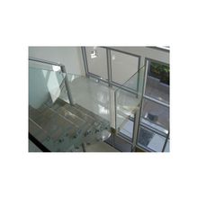 Самонесущие стеклянные ограждения лестниц (495) 508-66-42